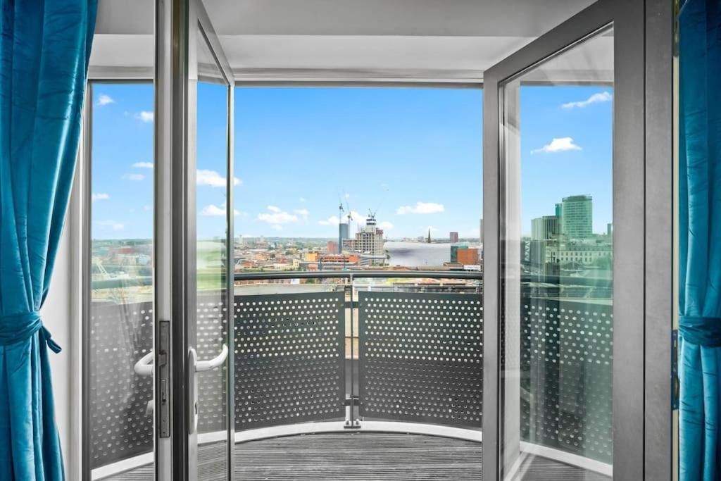 Spacious 2 Bed Apt B'Ham Cc With Parking Sleeps 7 Μπέρμιγχαμ Εξωτερικό φωτογραφία