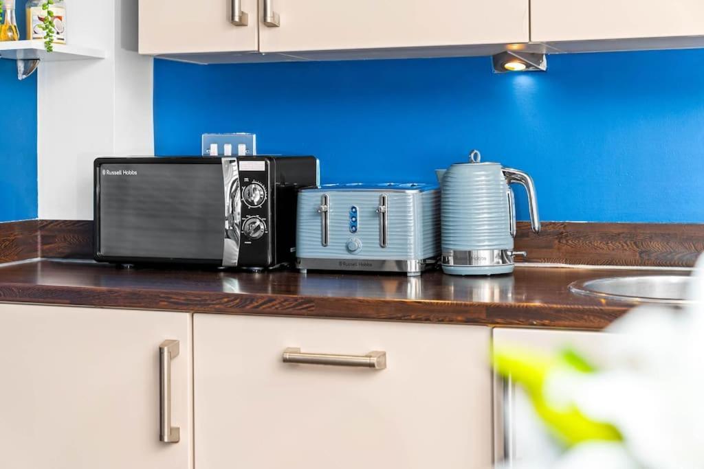 Spacious 2 Bed Apt B'Ham Cc With Parking Sleeps 7 Μπέρμιγχαμ Εξωτερικό φωτογραφία